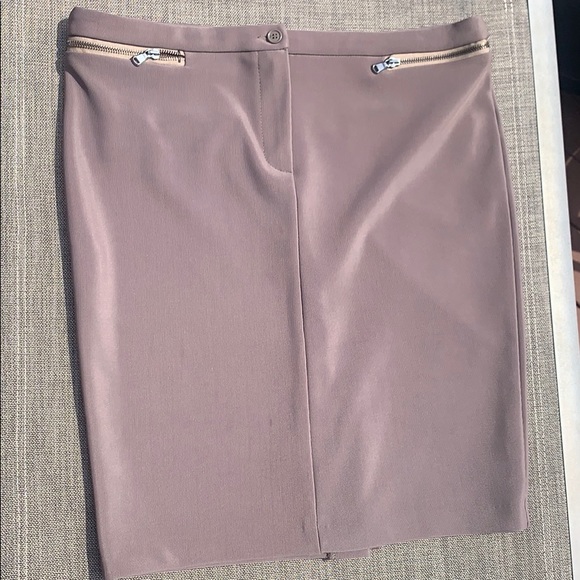Taleo skirt - Picture 1 of 6